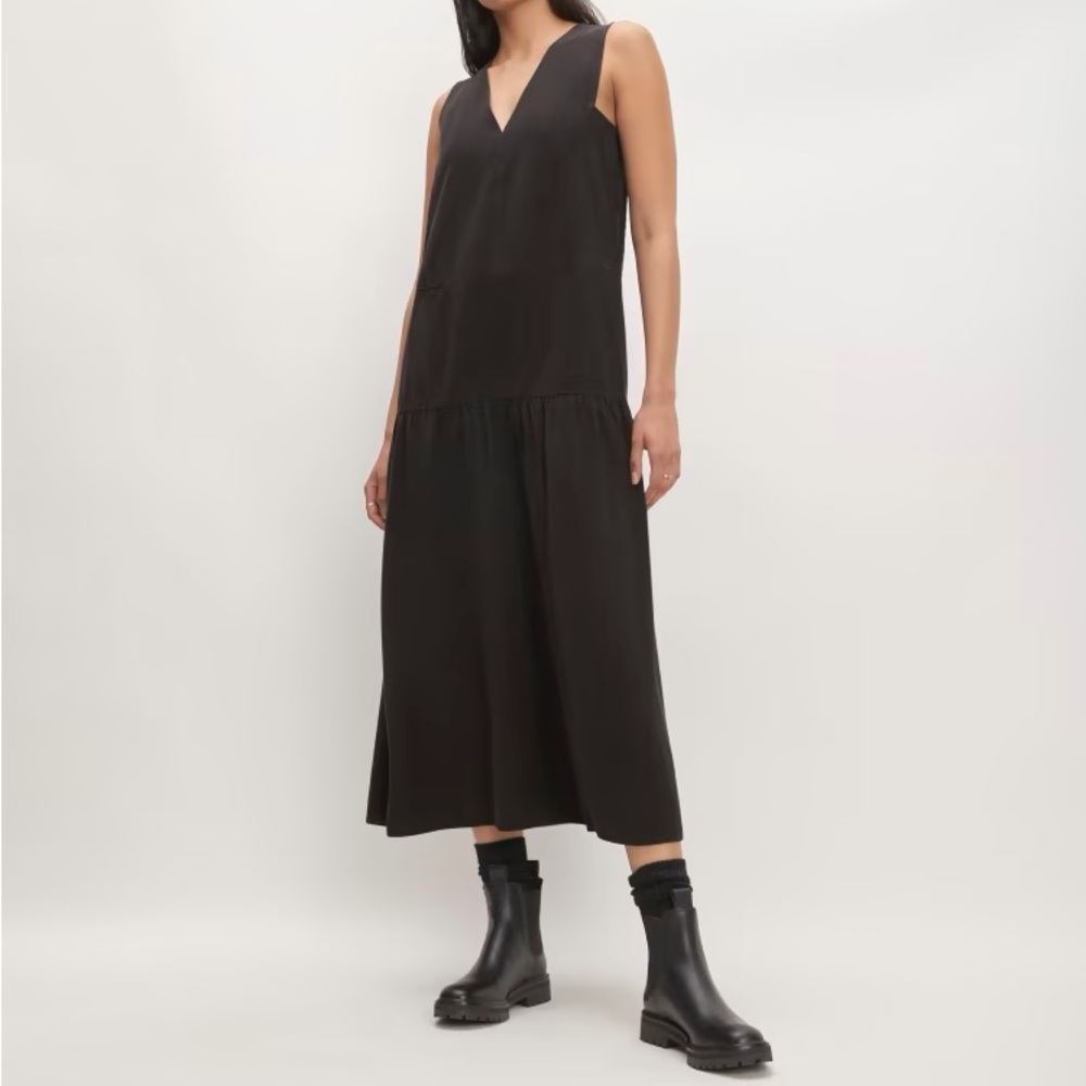 Everlane tencel v neck dress size small black new with tags